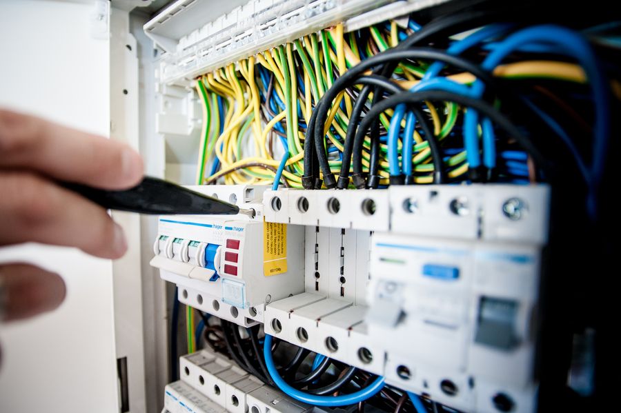 Switches, outlets & fixes